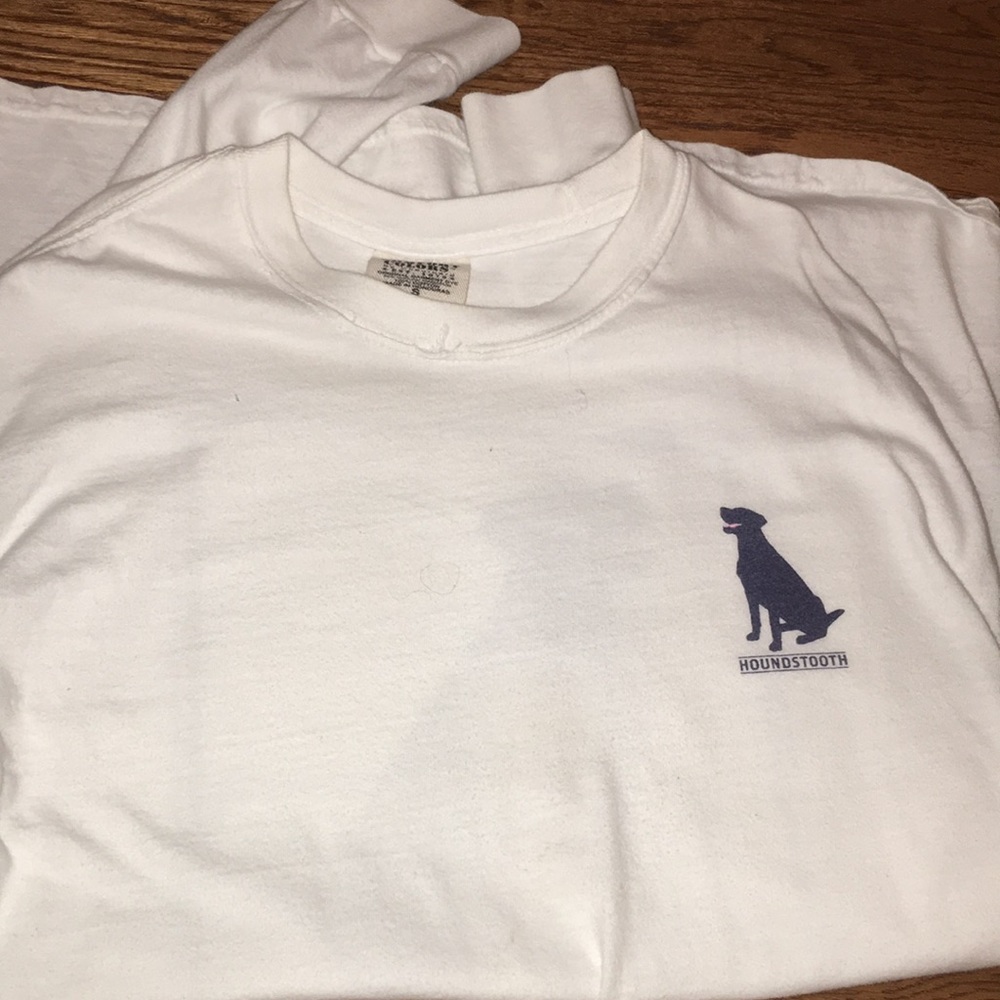 White Houndstooth long sleeve tee!